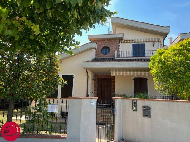 Casa Bi - Trifamiliare in Vendita a Santarcangelo di Romagna Santarcangelo di Romagna