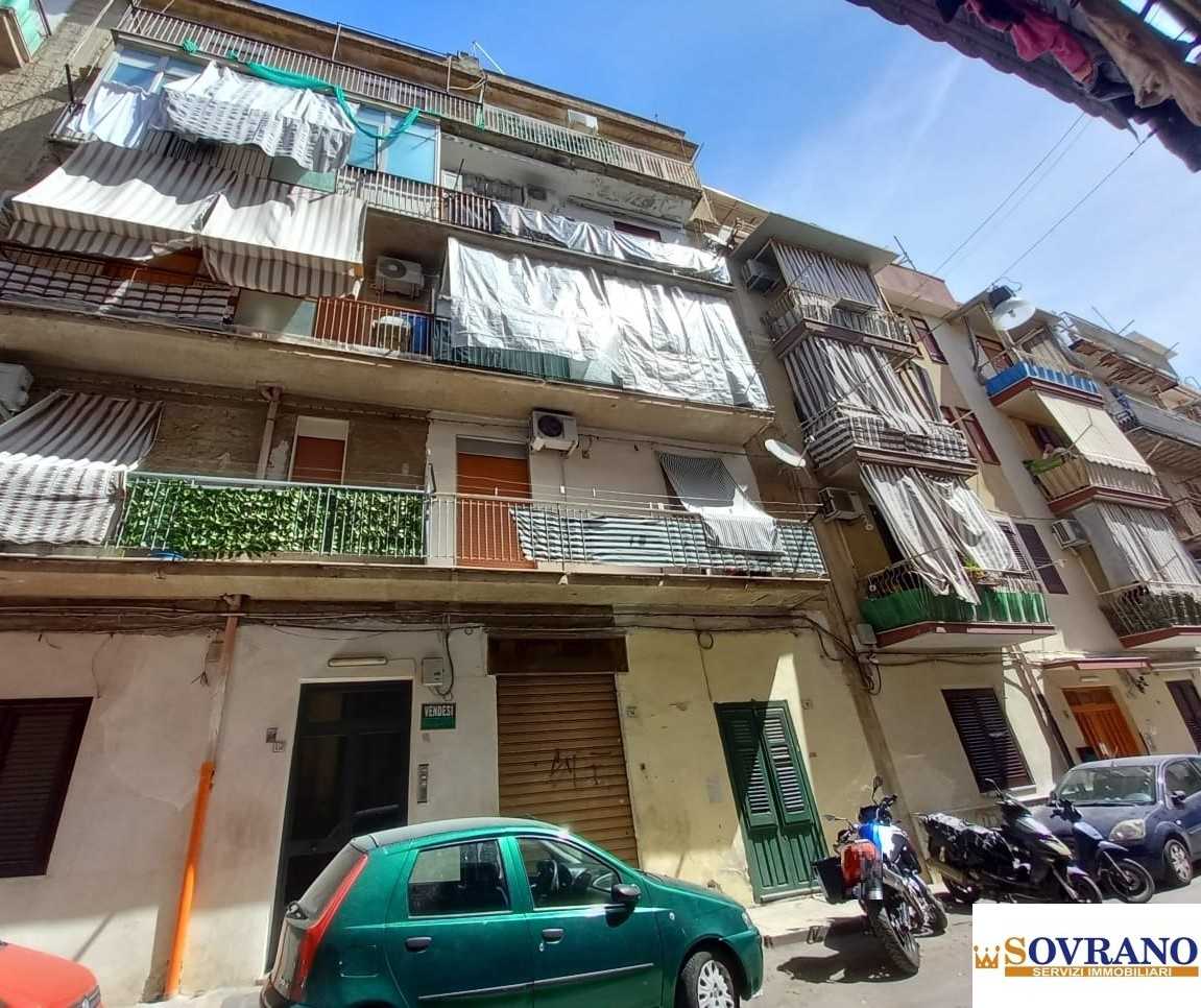 Appartamento in Vendita a Palermo Via Kaggera