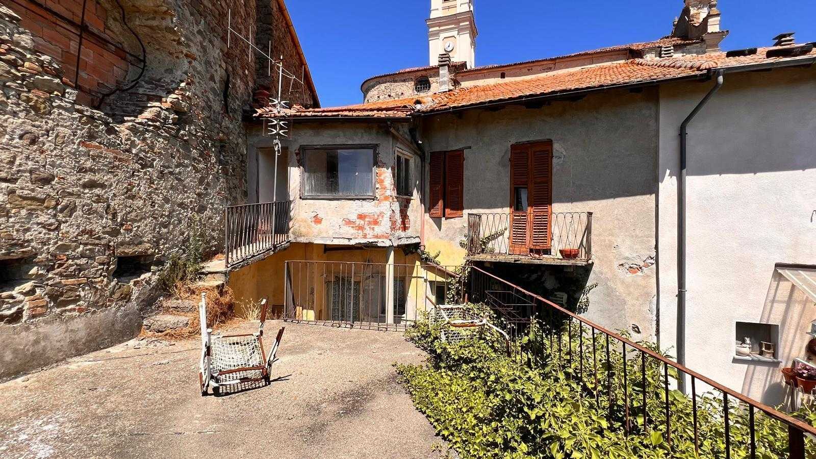 Porzione di casa Via Roma, Pareto