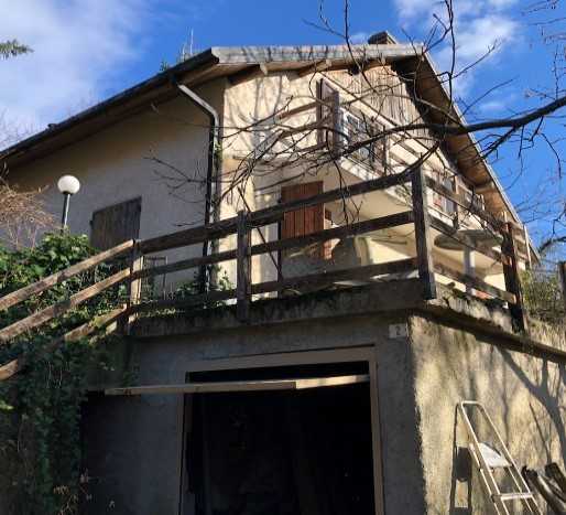 Casa indipendente in Vendita a Ne Via Picchetti