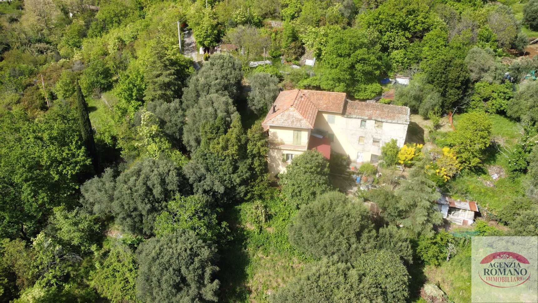 Casa indipendente Via Pero, Varazze