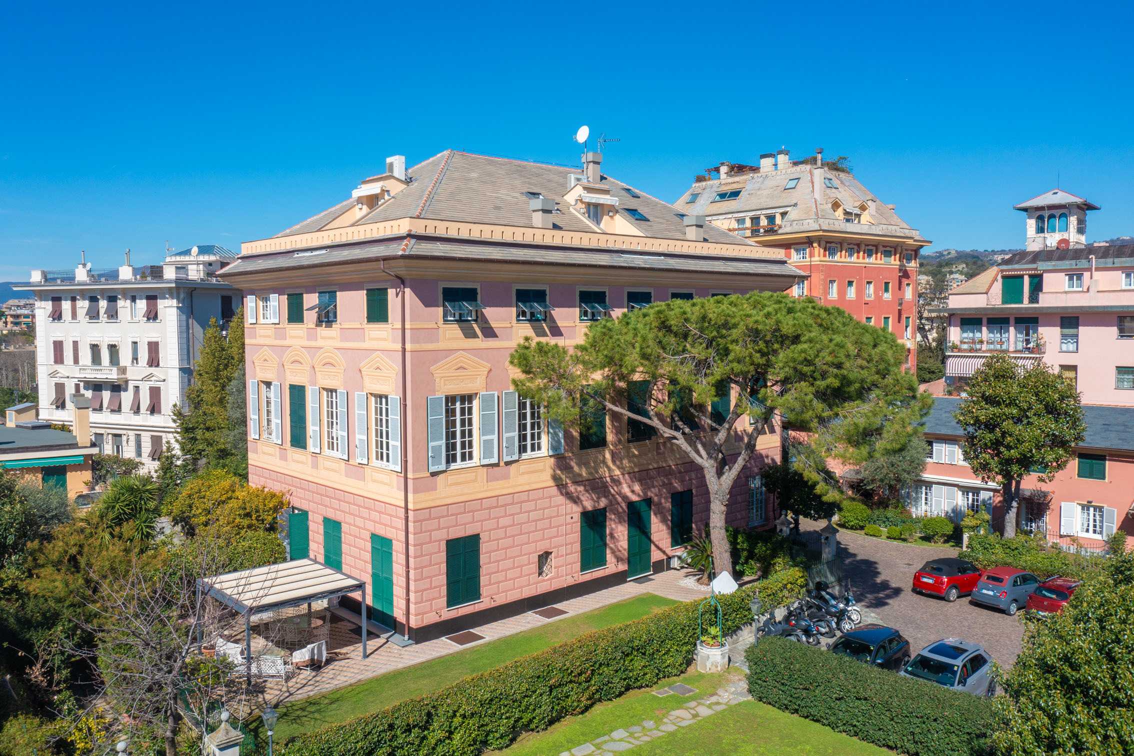 Appartamento in Vendita a Genova Via Pontini