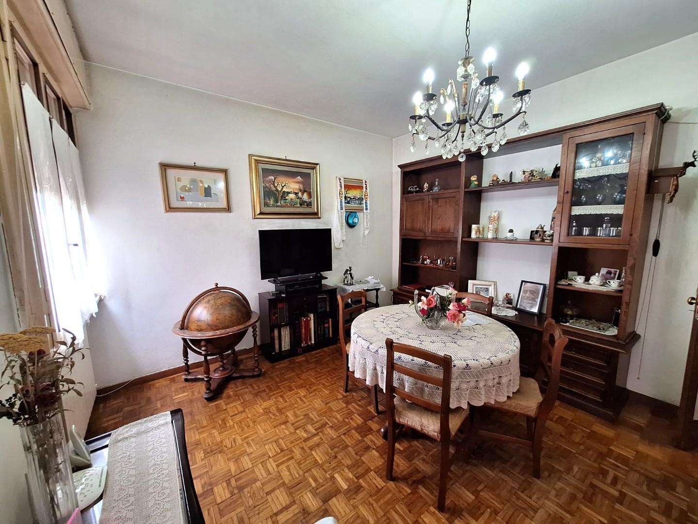 Appartamento in Vendita a Lucca Via delle Rose,