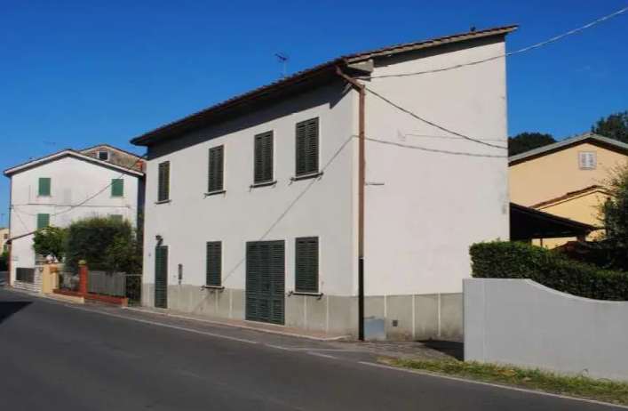 Appartamento in Vendita a Lucca Via Pisana, 3560