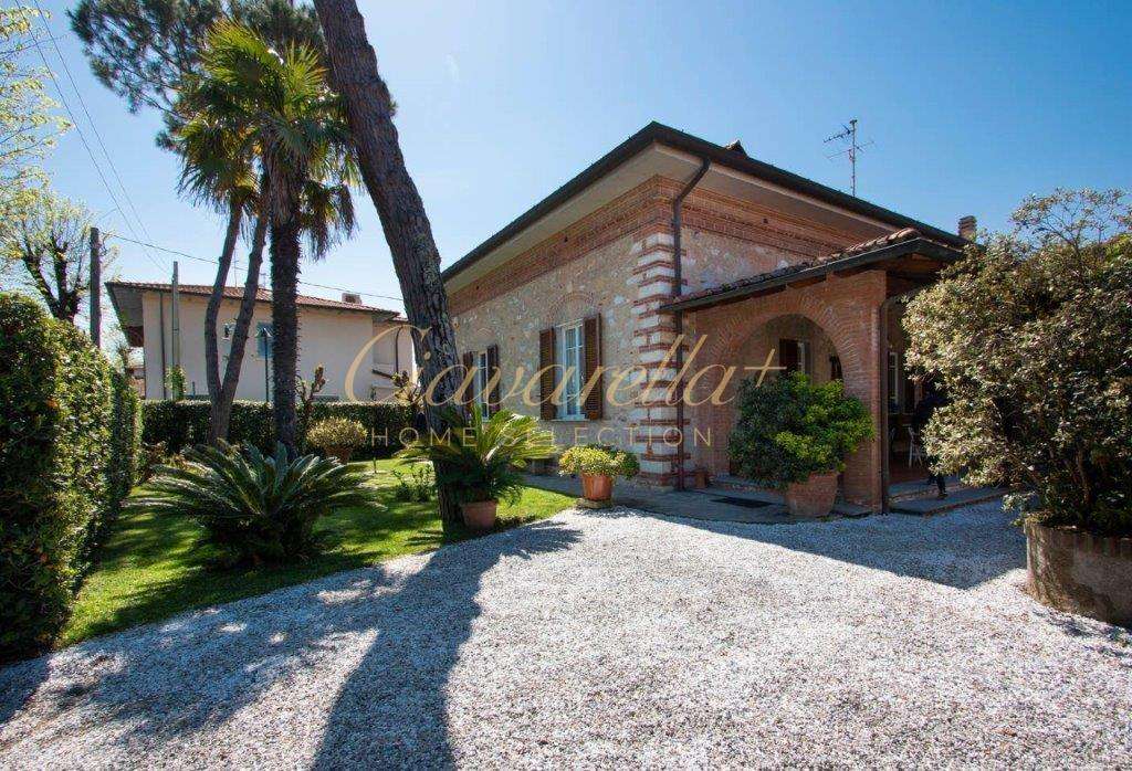 Villa Via Milano,, Forte dei Marmi