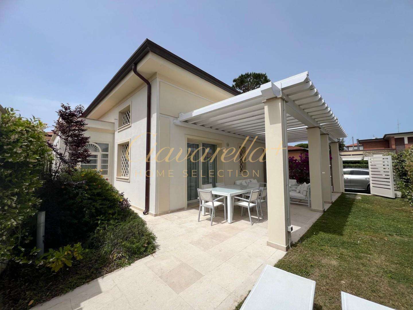 Villa Via Marco Polo,, Forte dei Marmi