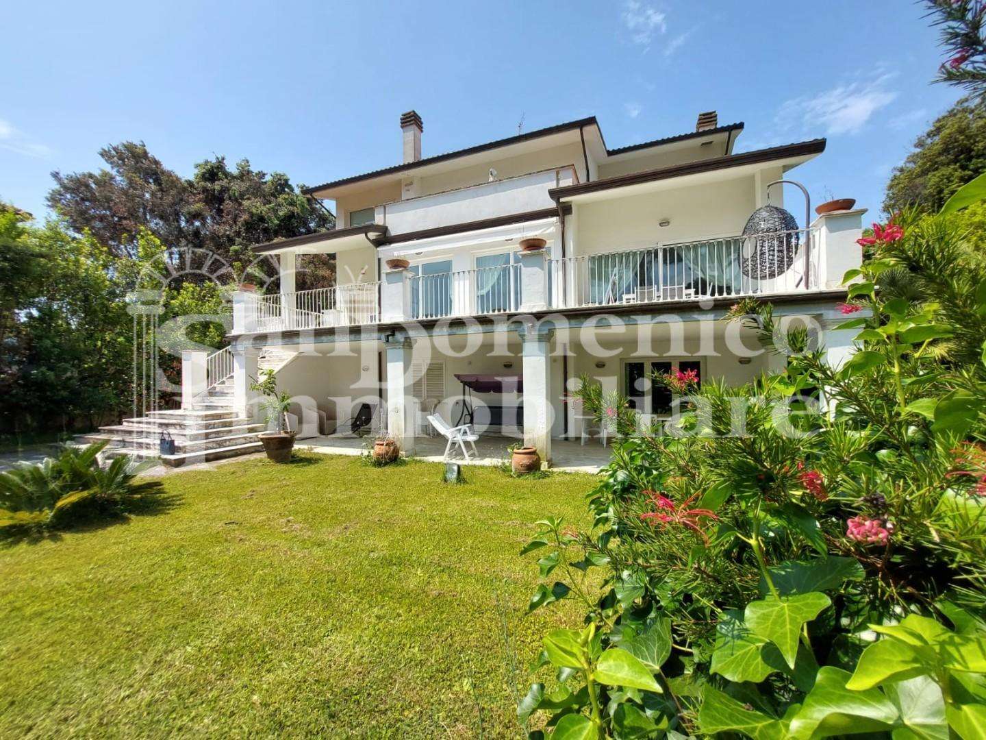 casa indipendente in vendita a Pisa in zona Tirrenia