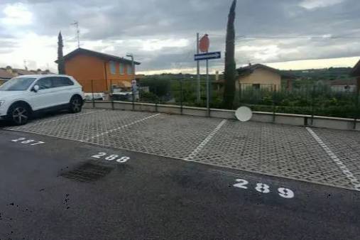 Box - Garage - Posto Auto in Vendita a Castelnuovo del Garda