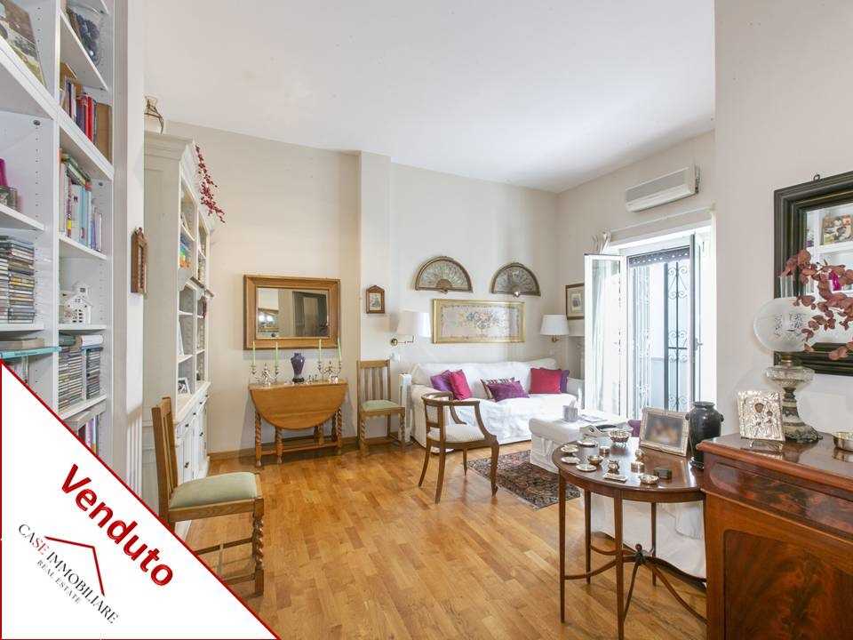 Appartamento via marco besso, Roma