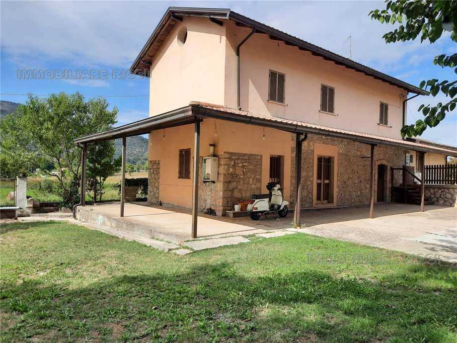 Villa, Esperia