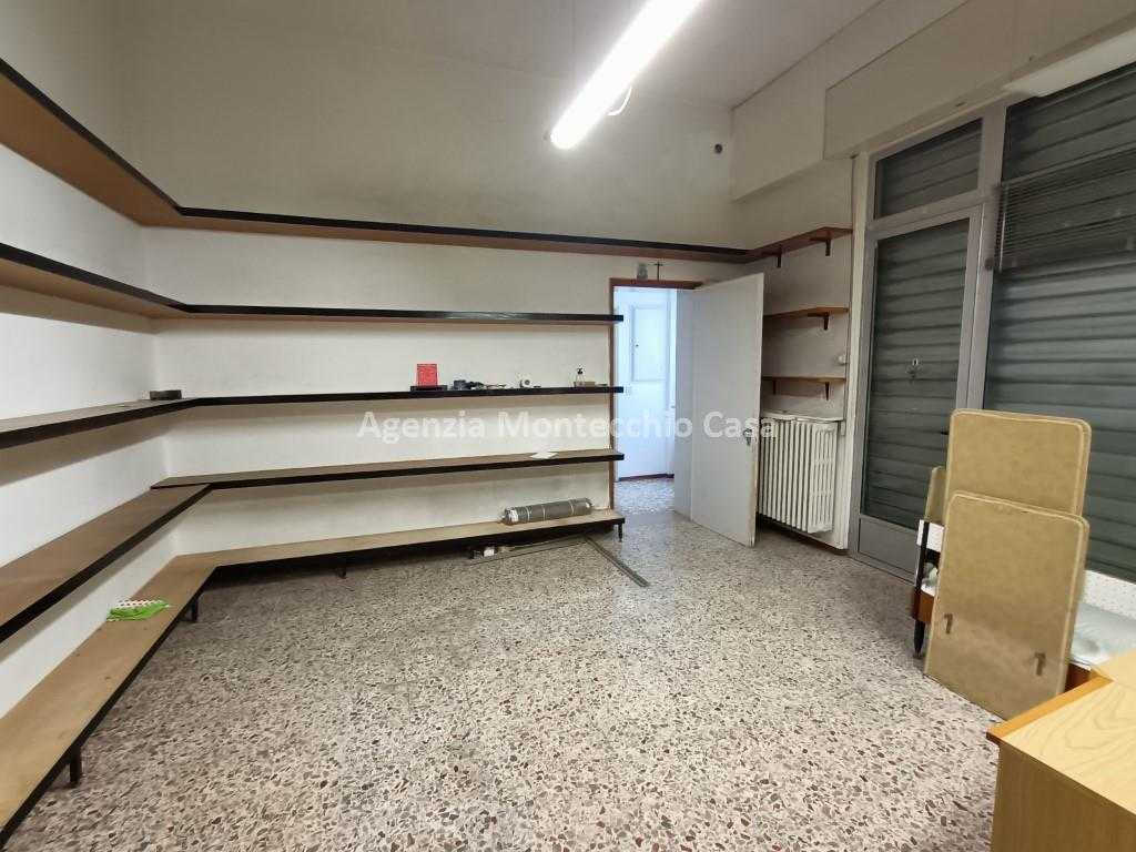 Negozio Via Roma, Vallefoglia