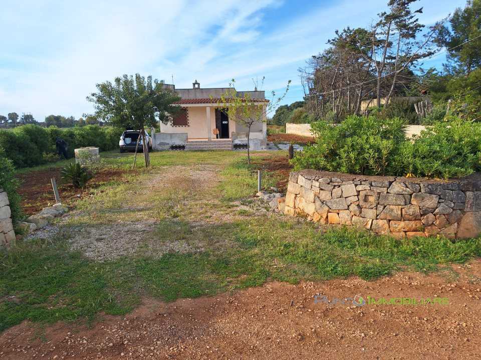 Villa contrada scianola, Carovigno
