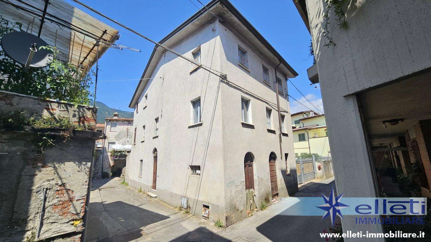 Casa Bi - Trifamiliare Via Foce,, Massa