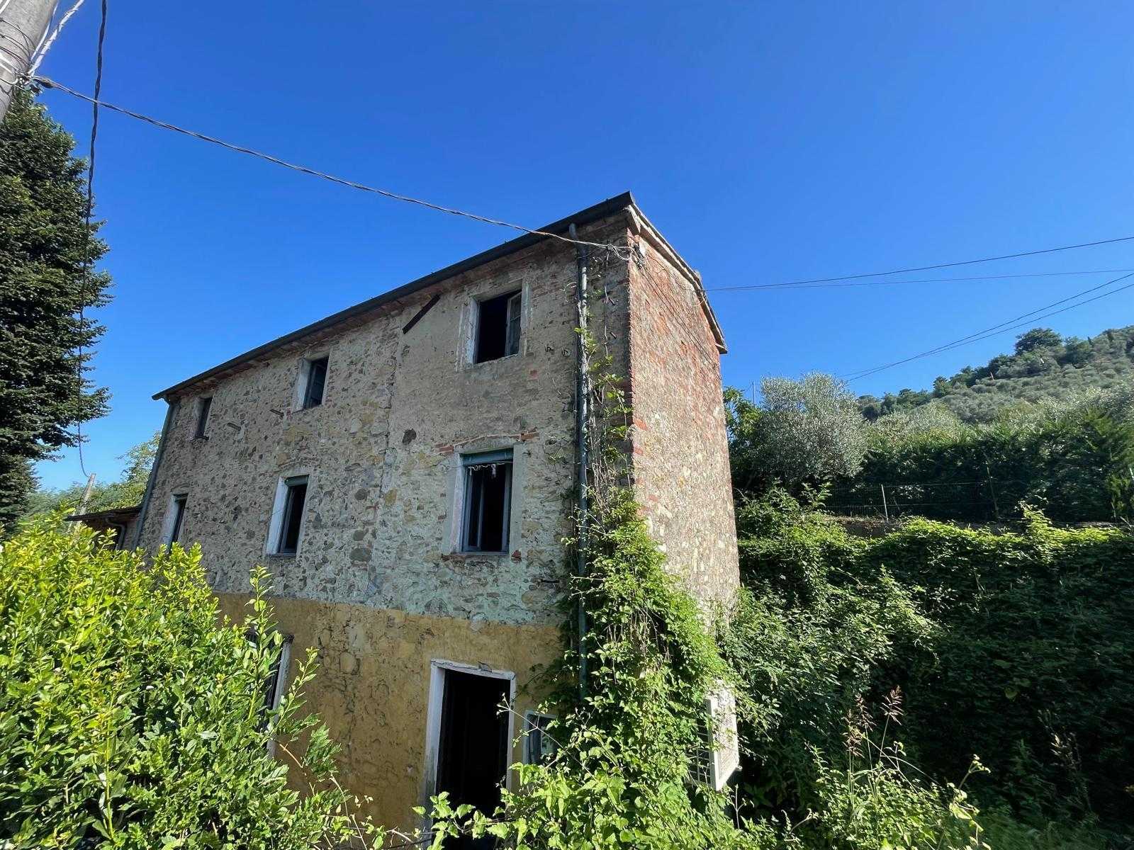 Casa indipendente VIA PONTEMAZZORI, Camaiore