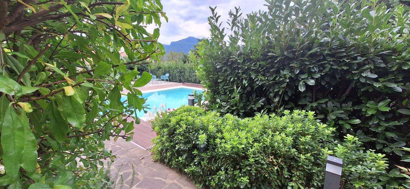 Casa Bi - Trifamiliare Barga LU,, Barga