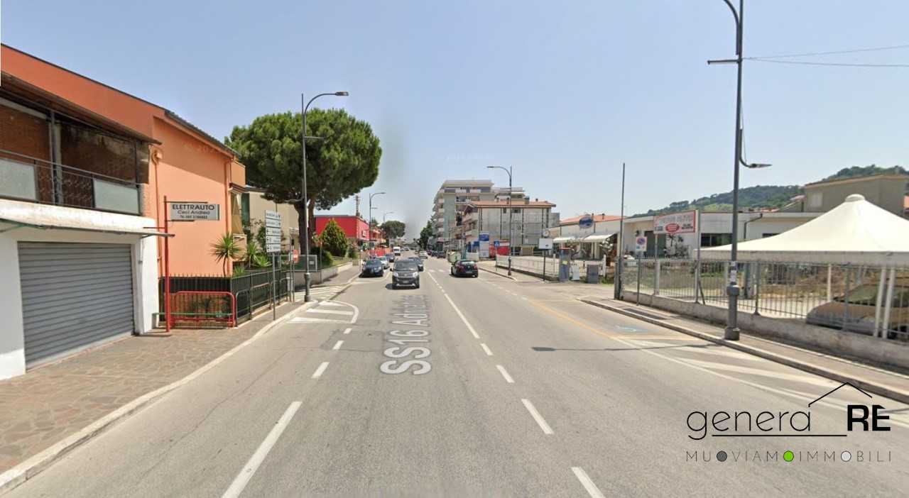 Capannone Corso Umberto, Montesilvano