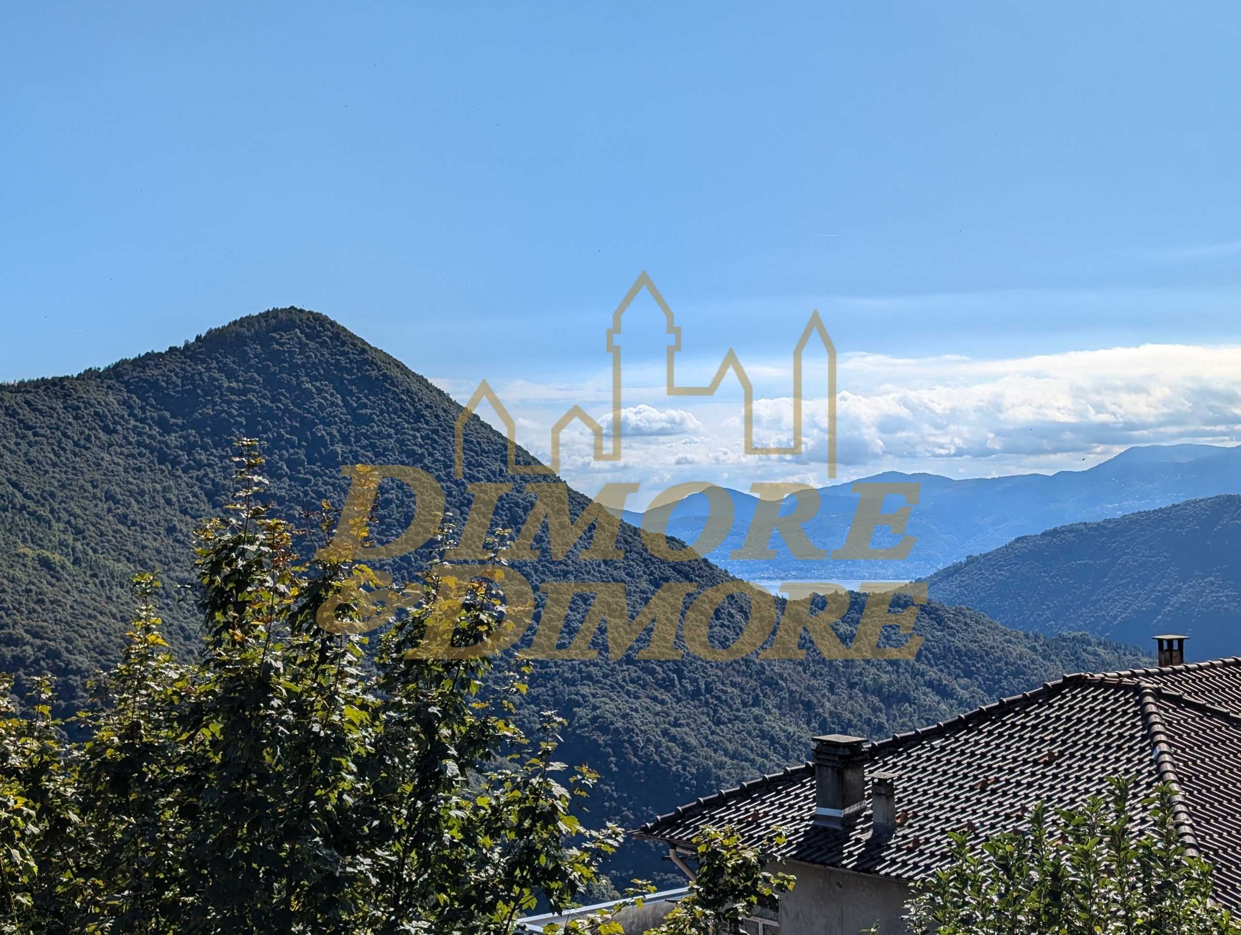 Casa indipendente via case garoni, Intragna