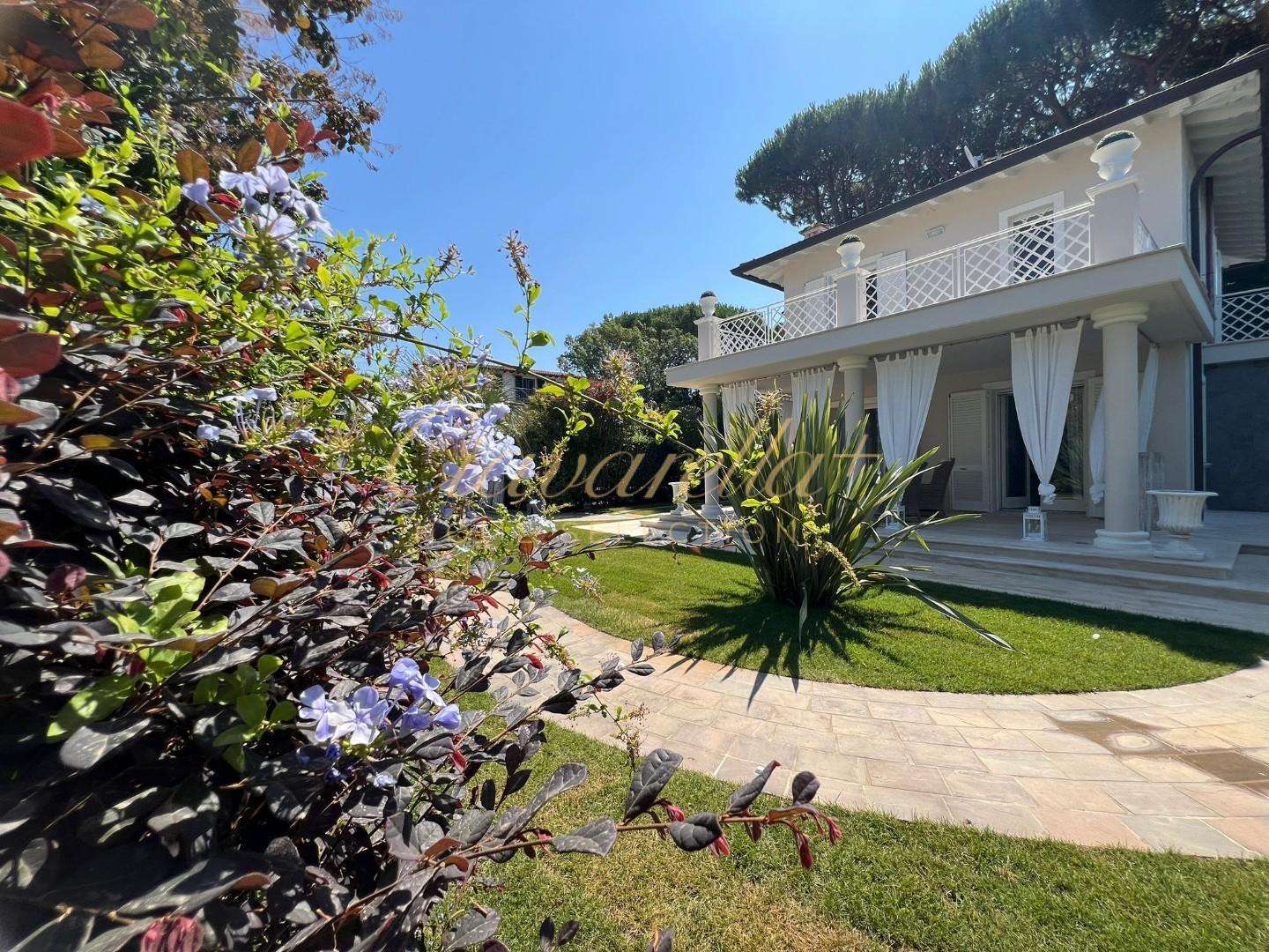 Villa Via Giuseppe Mazzini,, Forte dei Marmi