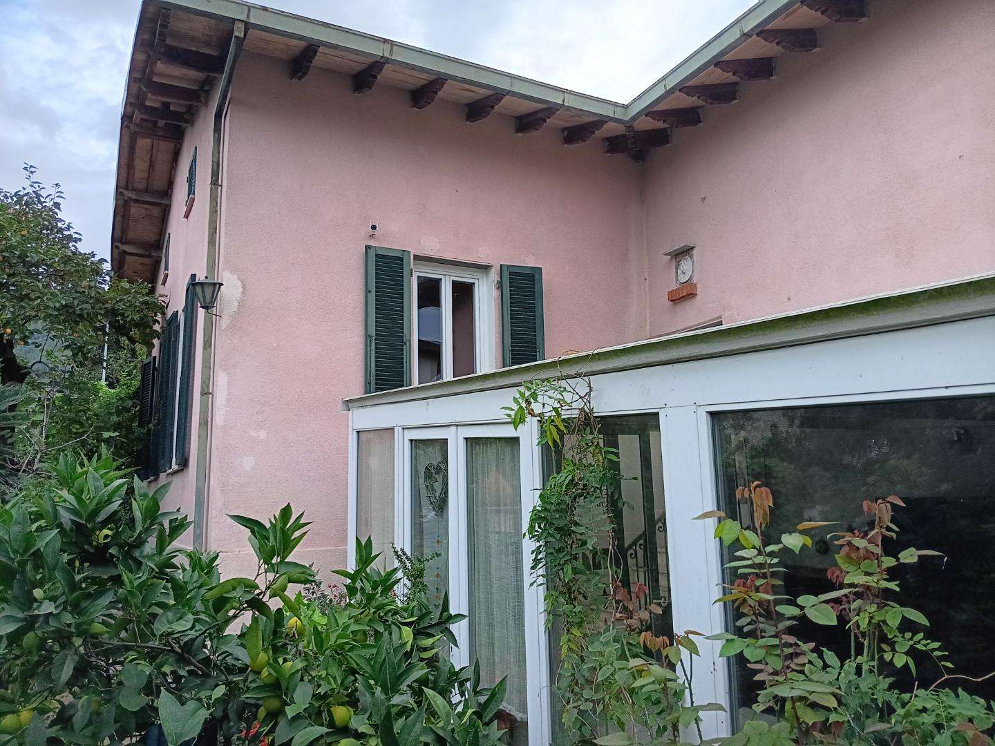 Attività  commerciale Via Aurelia Sud,, Massa