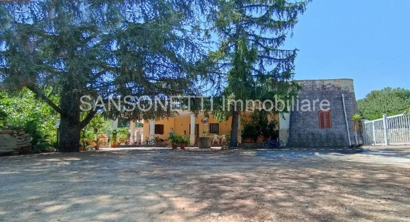 casa indipendente in vendita a Fasano in zona Laureto