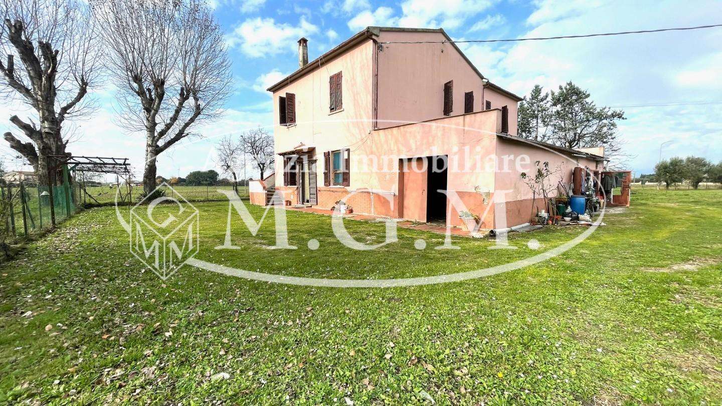 appartamento in vendita a Pontedera in zona Santa Lucia
