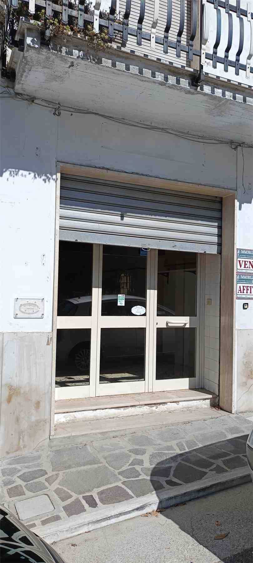 Attività  commerciale, Pico