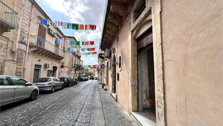 Attività  commerciale C.so Vittorio Emanuele, 18, Noto