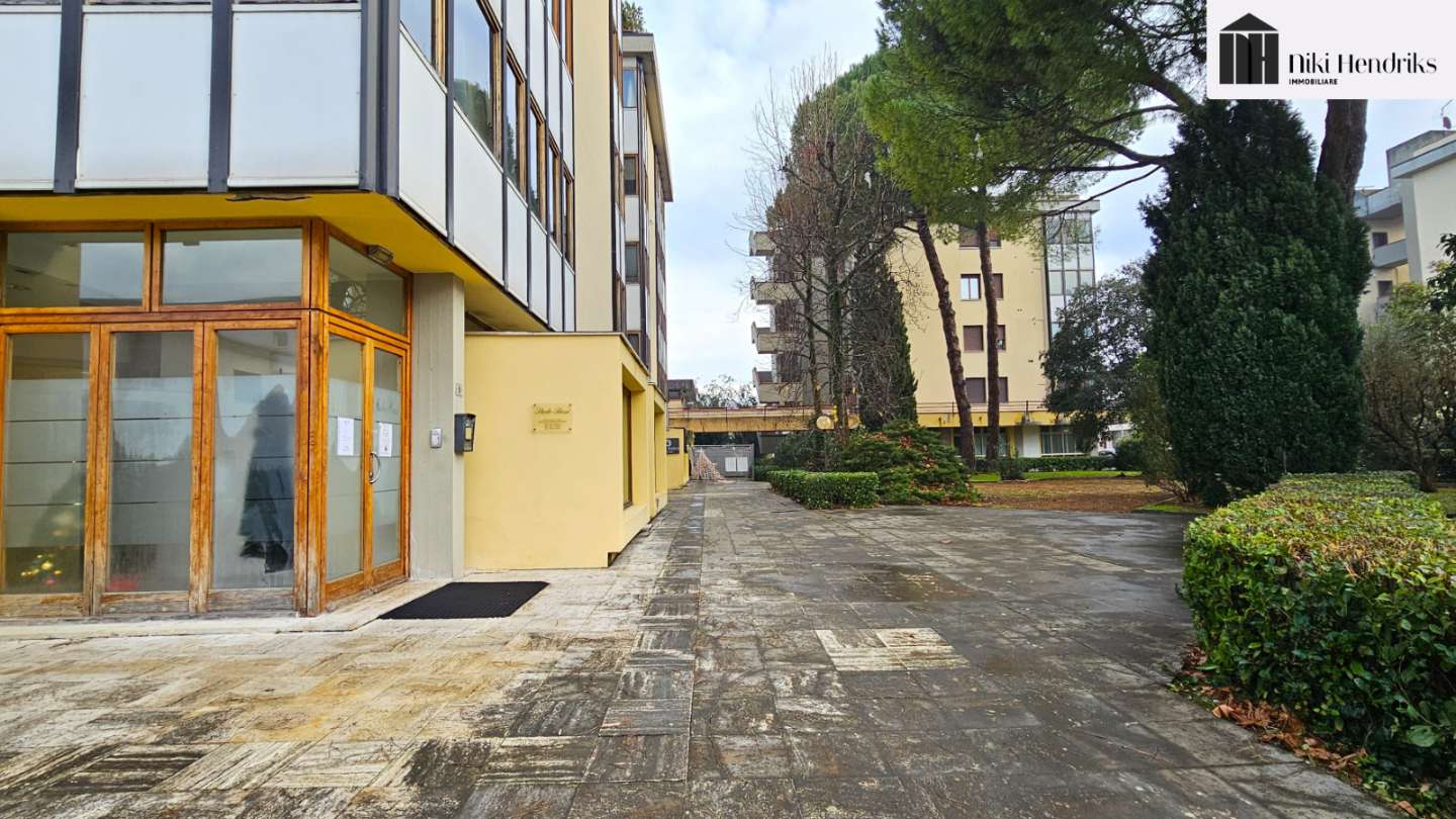 Attività  commerciale Via Ho Chi Min,, Santa Croce sull'Arno