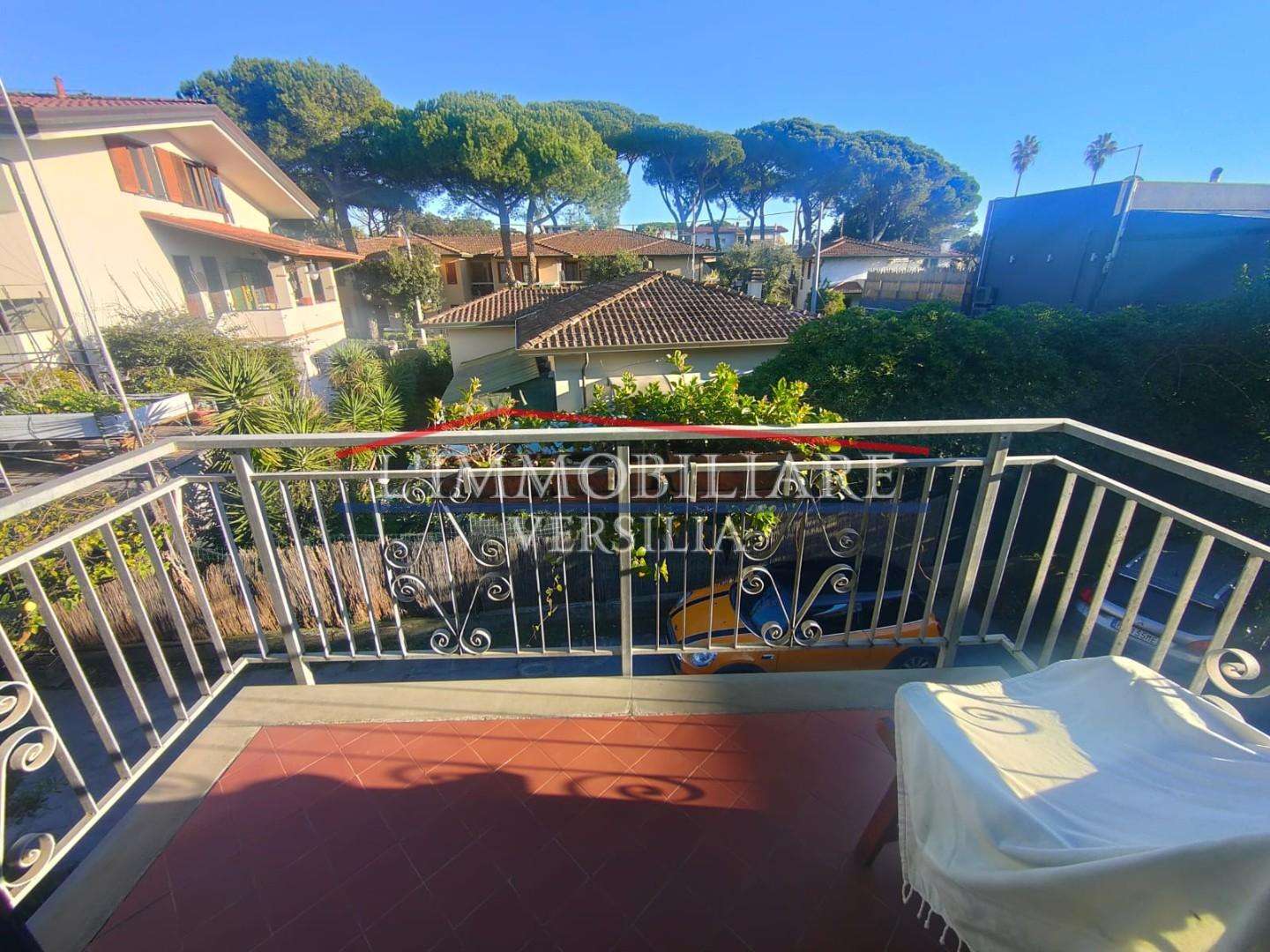 Appartamento Viale Roma,, Massa