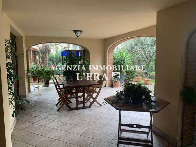 casa indipendente in vendita a Pontedera