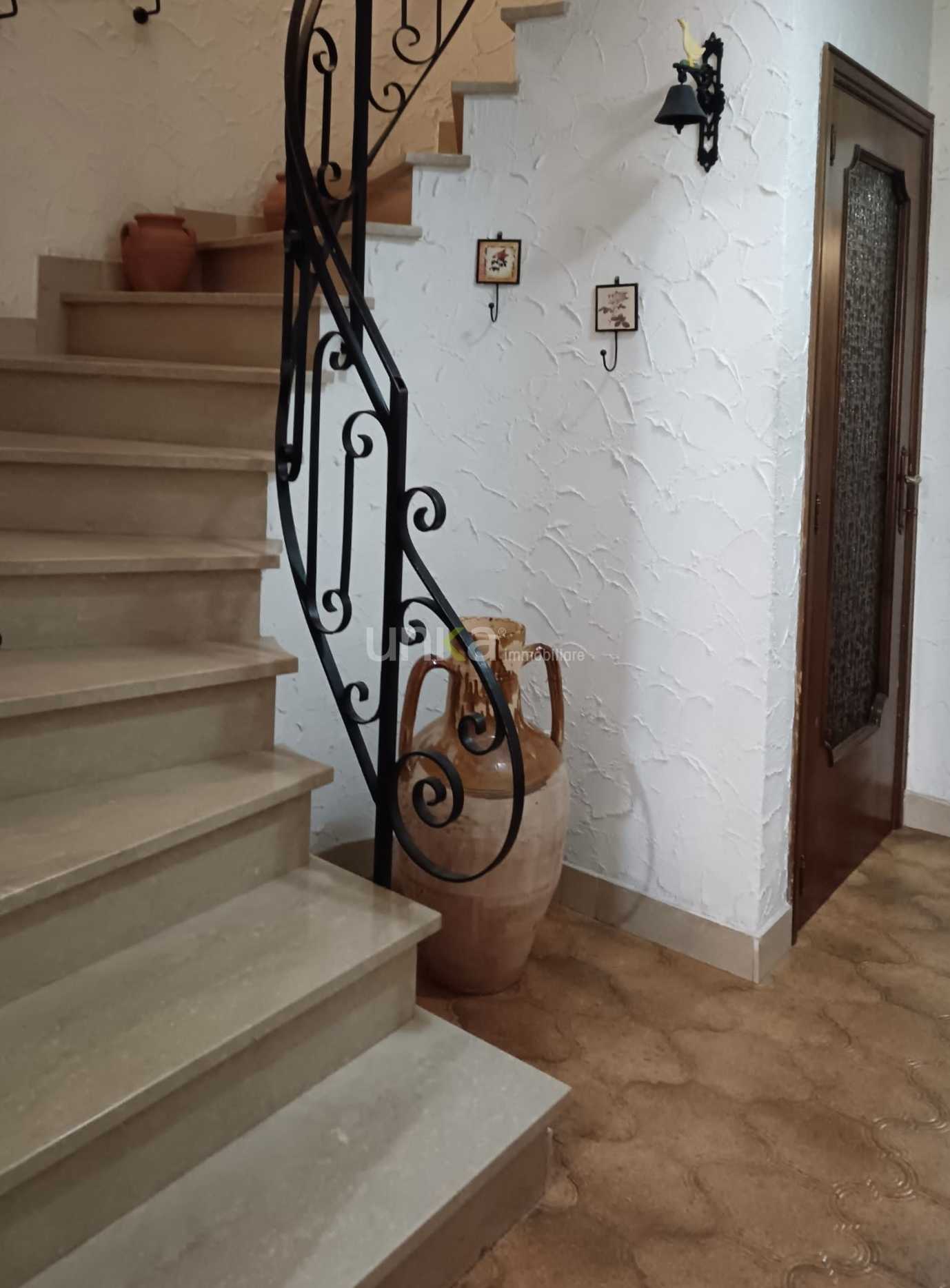 Casa indipendente Piazza Leopardi, Belvedere Ostrense