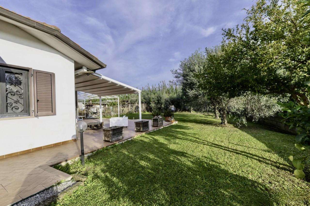 Casa Bi - Trifamiliare Visignano,  56021, Cascina