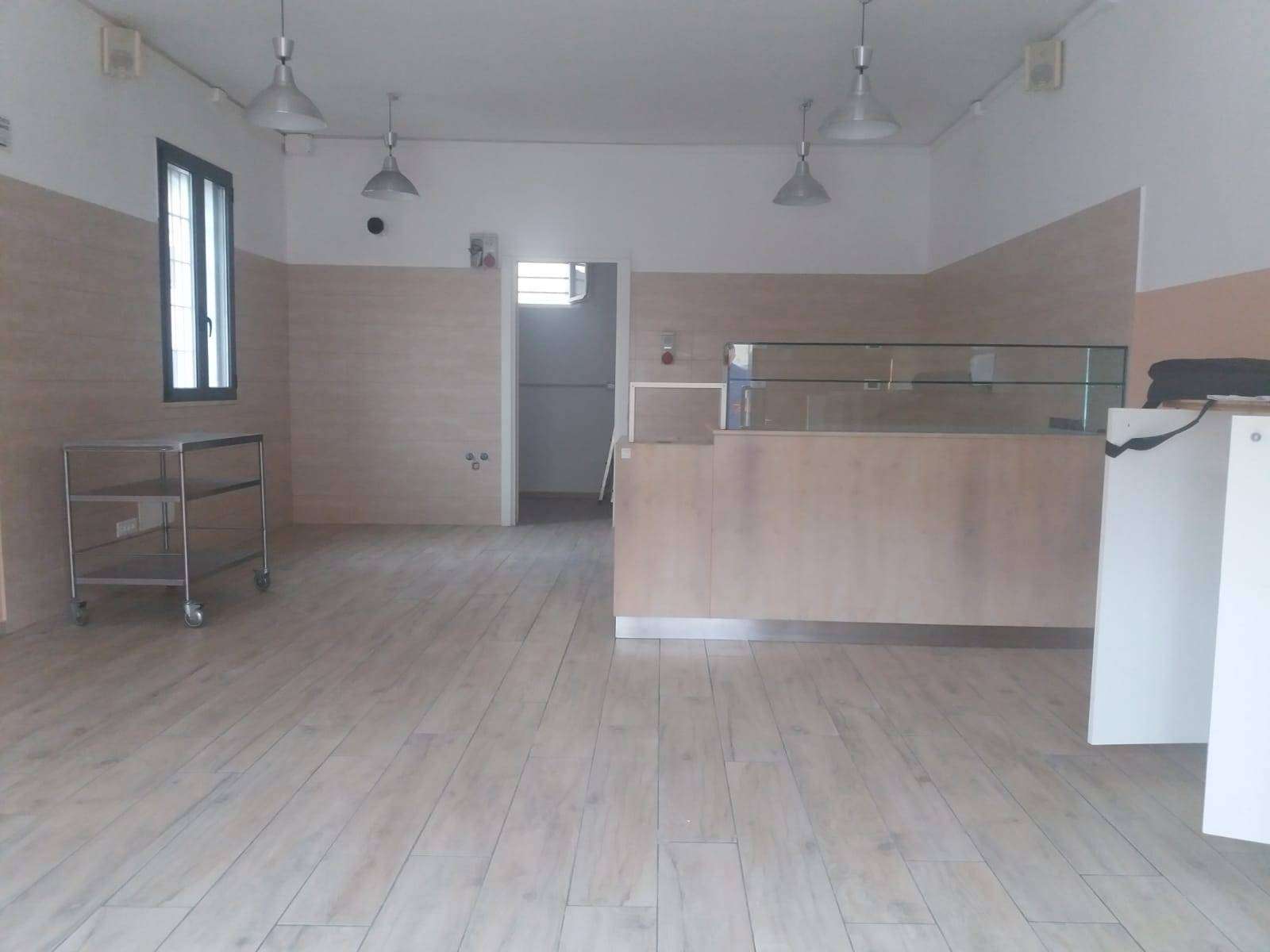 Attività  commerciale via calcesana-, San Giuliano Terme