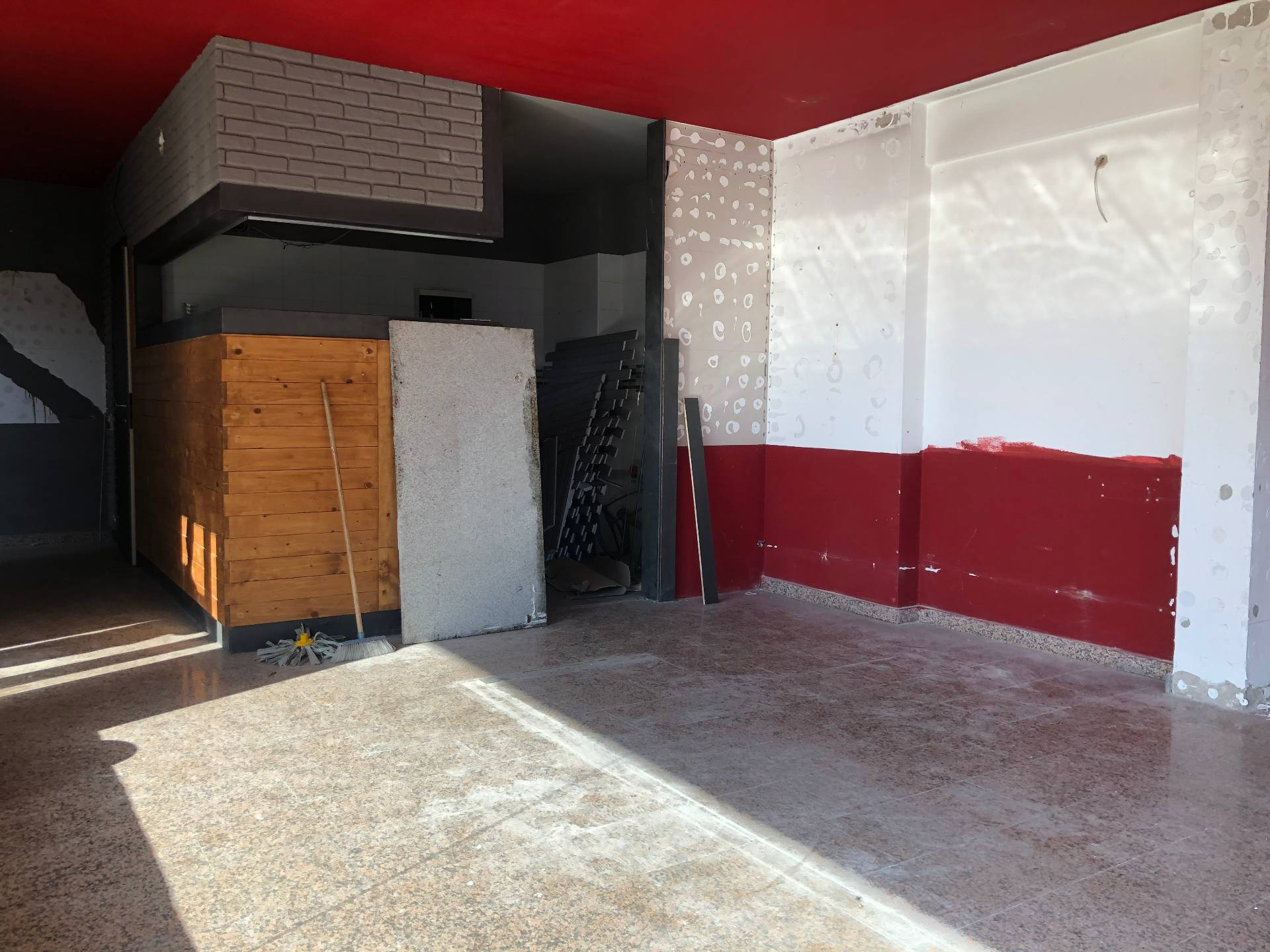 Attività  commerciale via nazario sauro, Viareggio