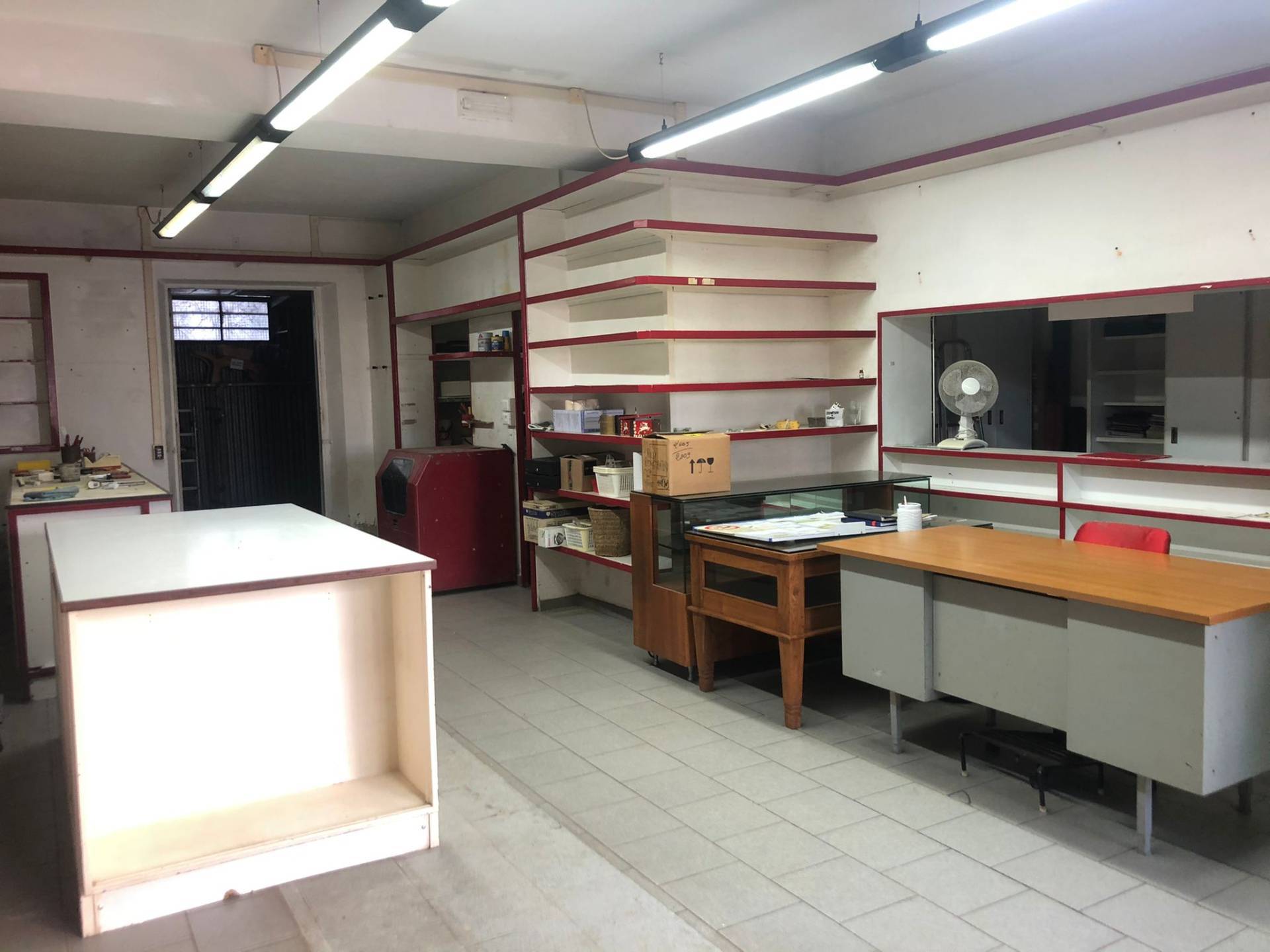 Attività  commerciale via del porto78, Massarosa