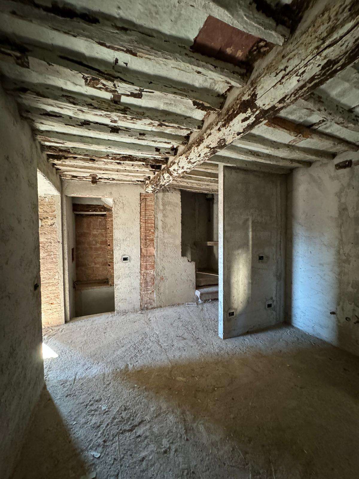 Porzione di casa Via della Quarra,  25, Capannori