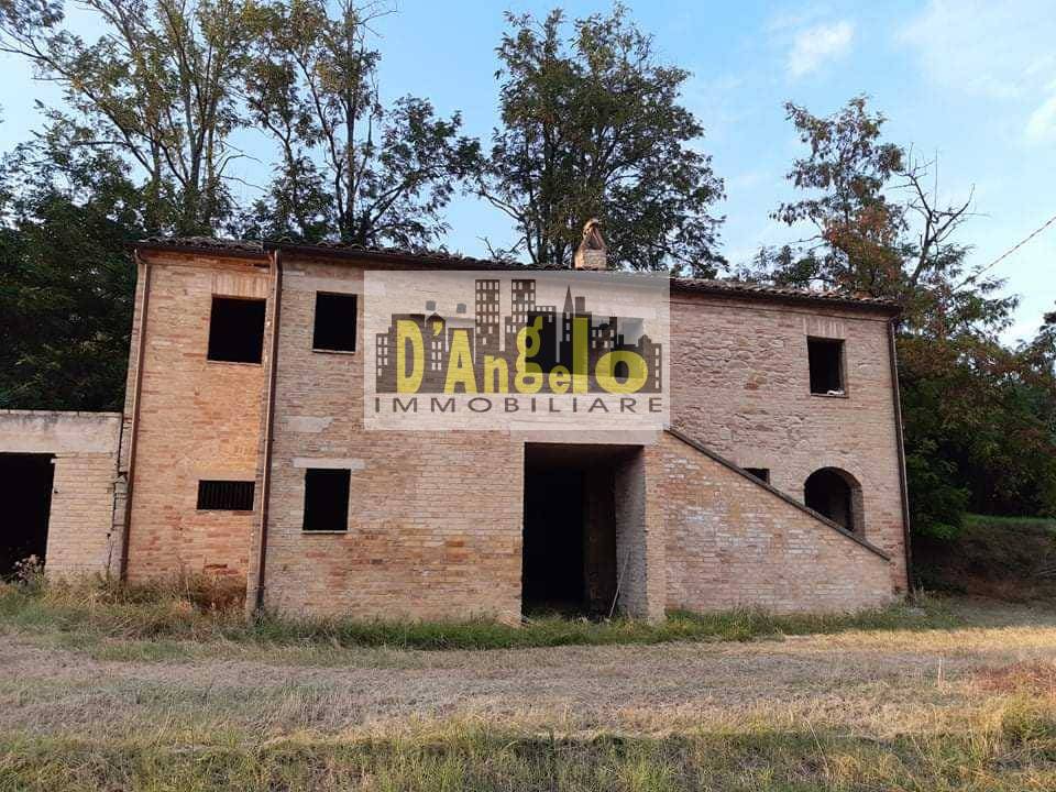 Casa indipendente Via San Francesco, Montalto delle Marche