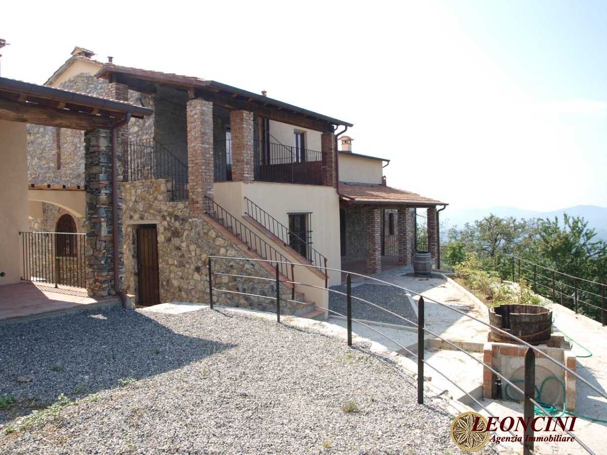 Casale via aldo moro, Villafranca in Lunigiana