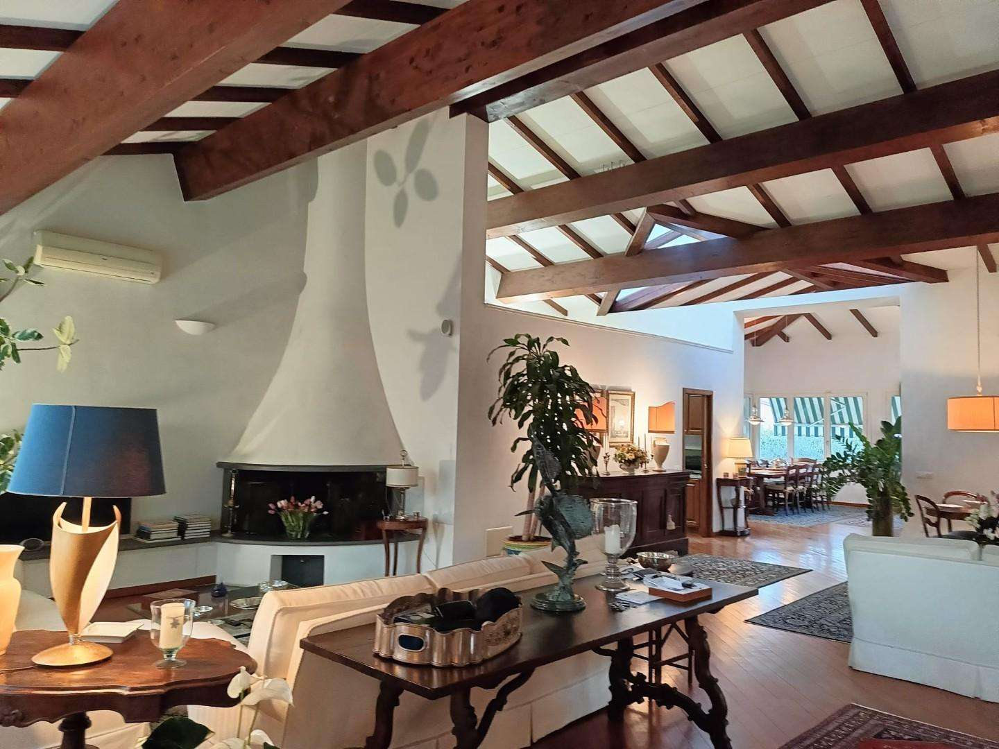Villa PI, Pisa