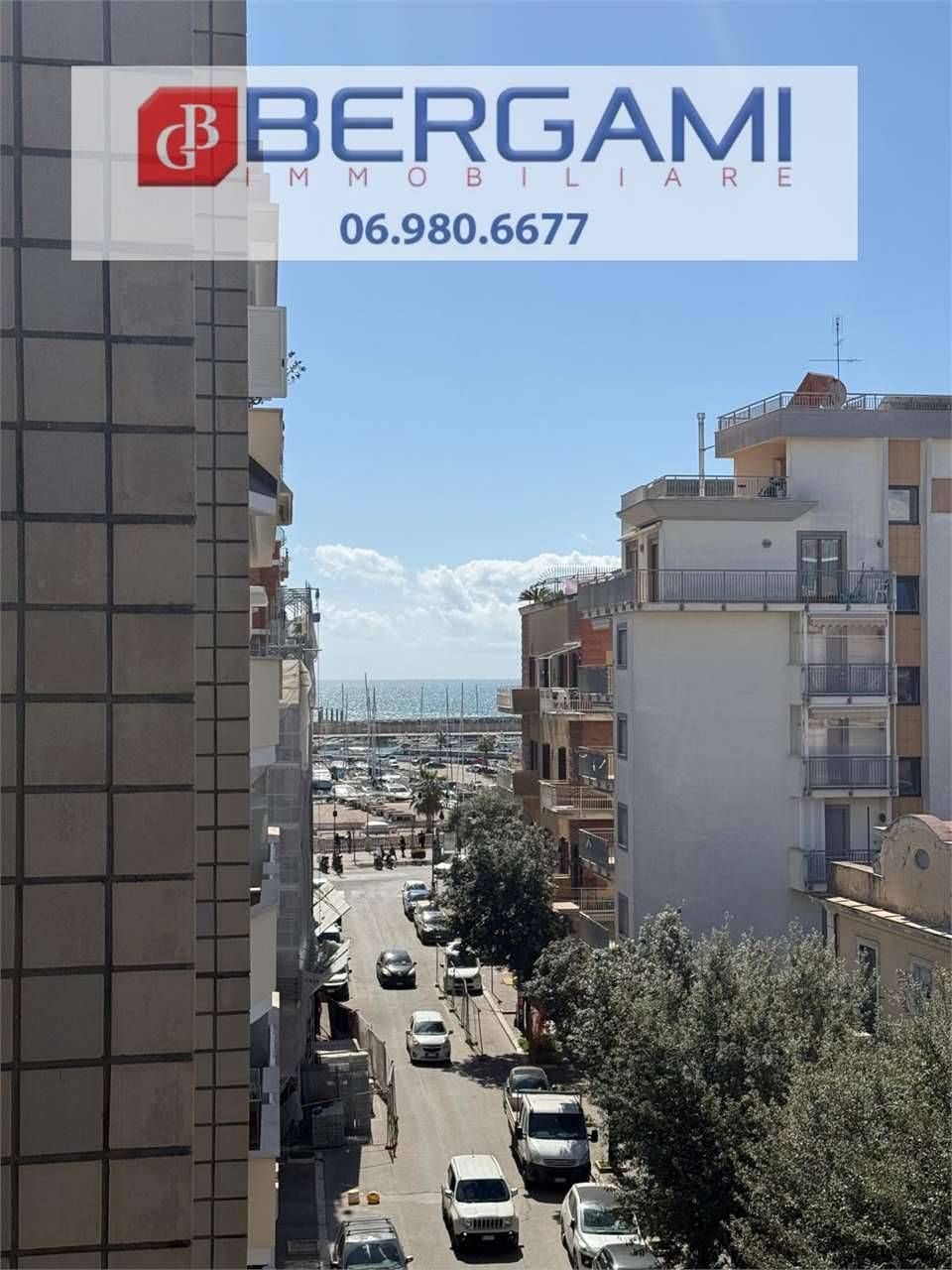  loading=