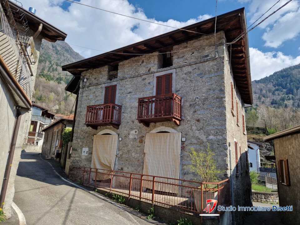 Villa Via Santa Croce, Sonico