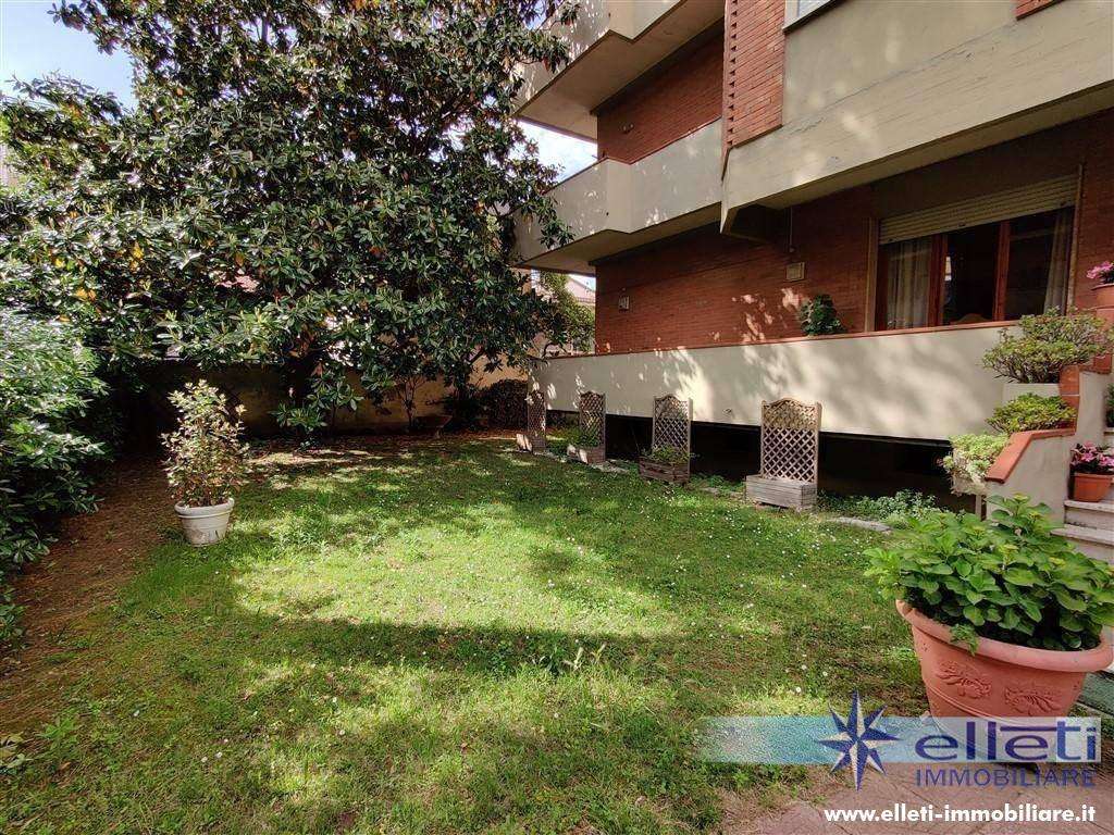 Appartamento Piazza Francesco Betti, , 54100 Massa MS, Italia, Massa