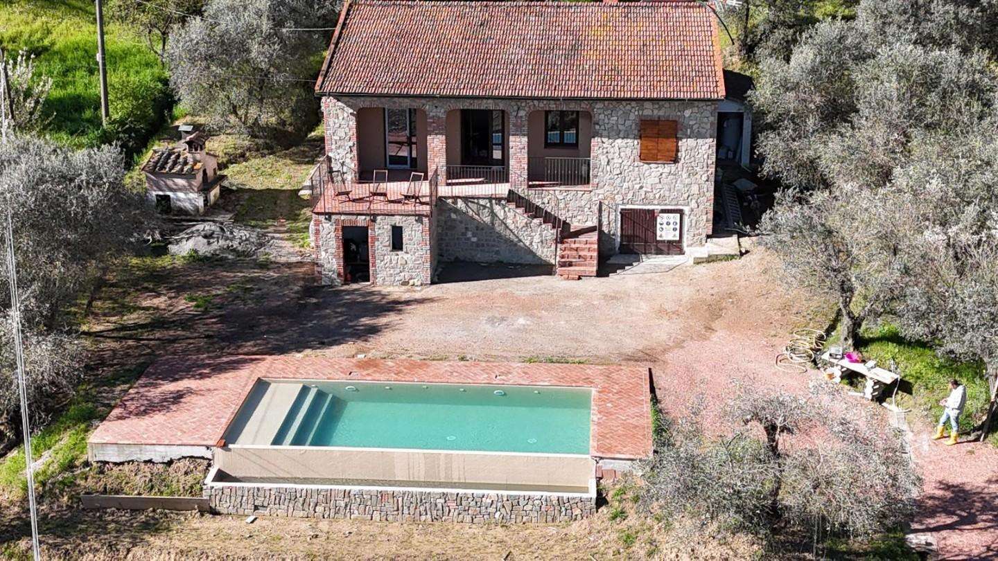 casa indipendente in vendita a Chianni in zona La Pieve