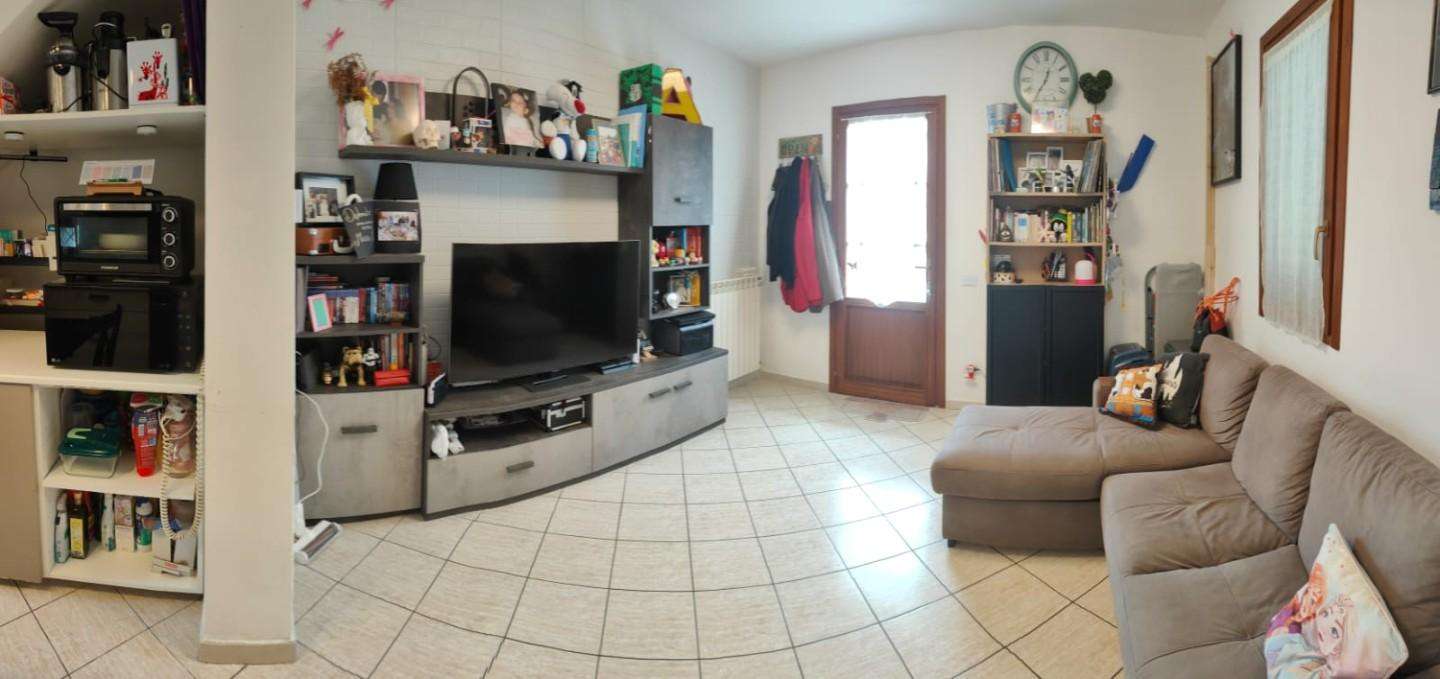 intera palazzina in vendita a Lamporecchio in zona Mastromarco
