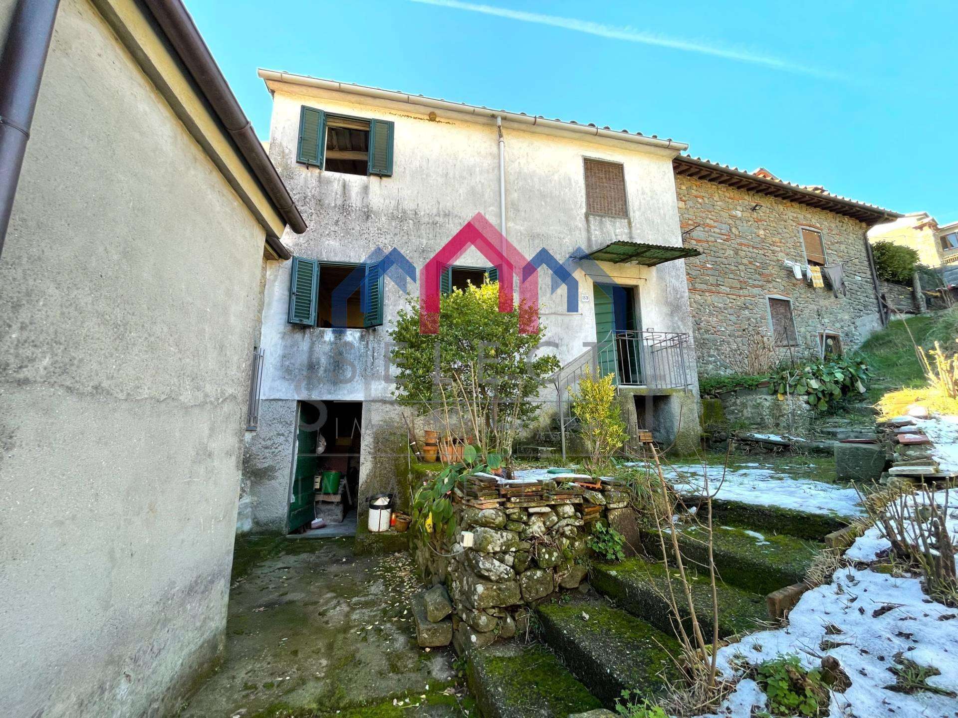 Casa Bi - Trifamiliare, Borgo a Mozzano