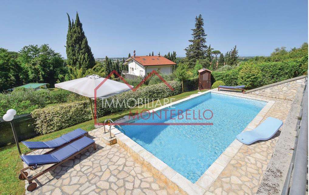 casa indipendente in vendita a Massarosa in zona Piano di Mommio