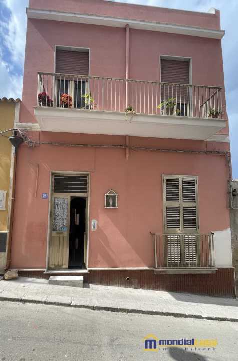 Casa indipendente via Roma, Pachino