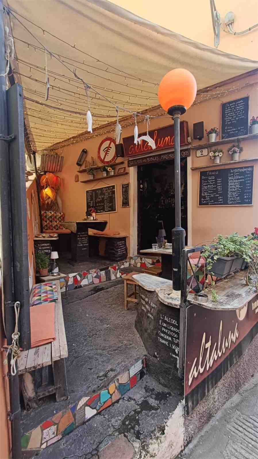 Attività  commerciale, Porto Azzurro