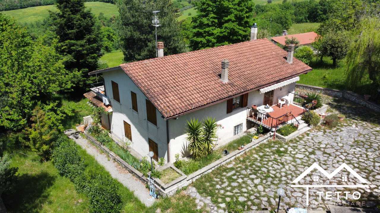 casa indipendente in vendita a Casperia