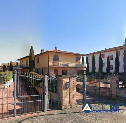 casa indipendente in vendita a Pontedera
